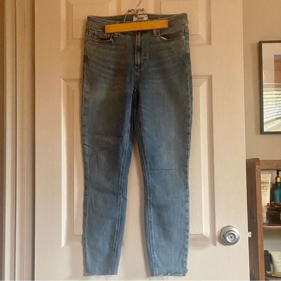 PAIGE Hoxton Ankle Jeans - Picture 2 of 11